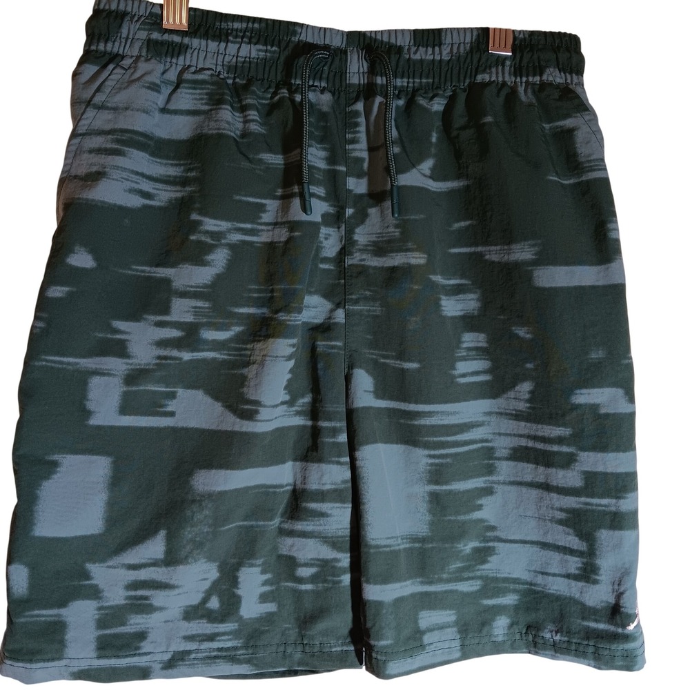Nike Jordan Boys Youth Size Large 12-13 Yrs Rugged Nylon Shorts Camo Flash‎